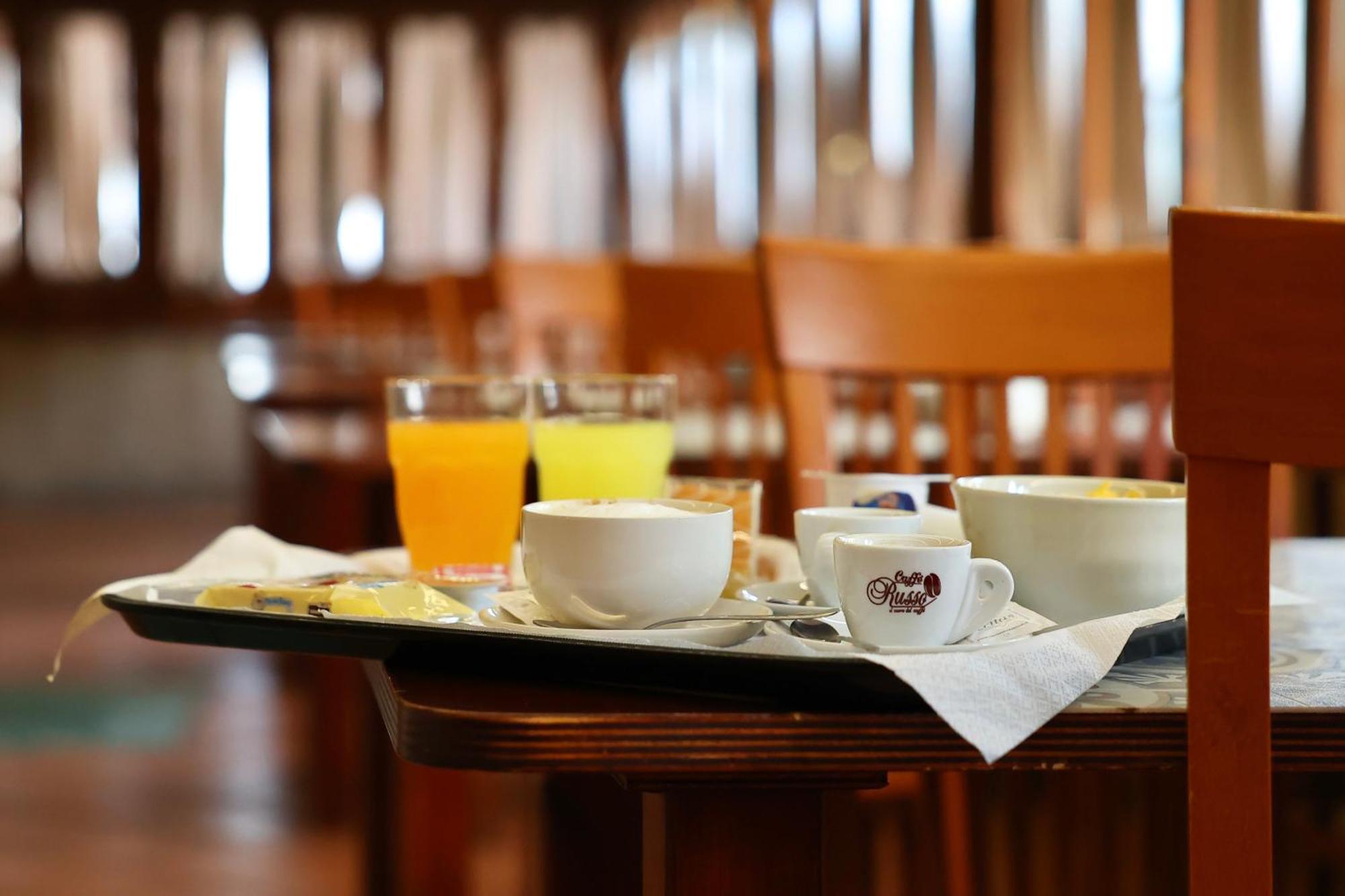 Hotel Max Аверса Экстерьер фото